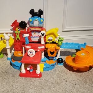 V- Tech Go Go Wheels Disney